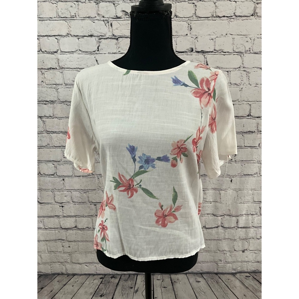 ACTING PRO WOMENS‎ TOP SIZE MEDIUM. NWT
